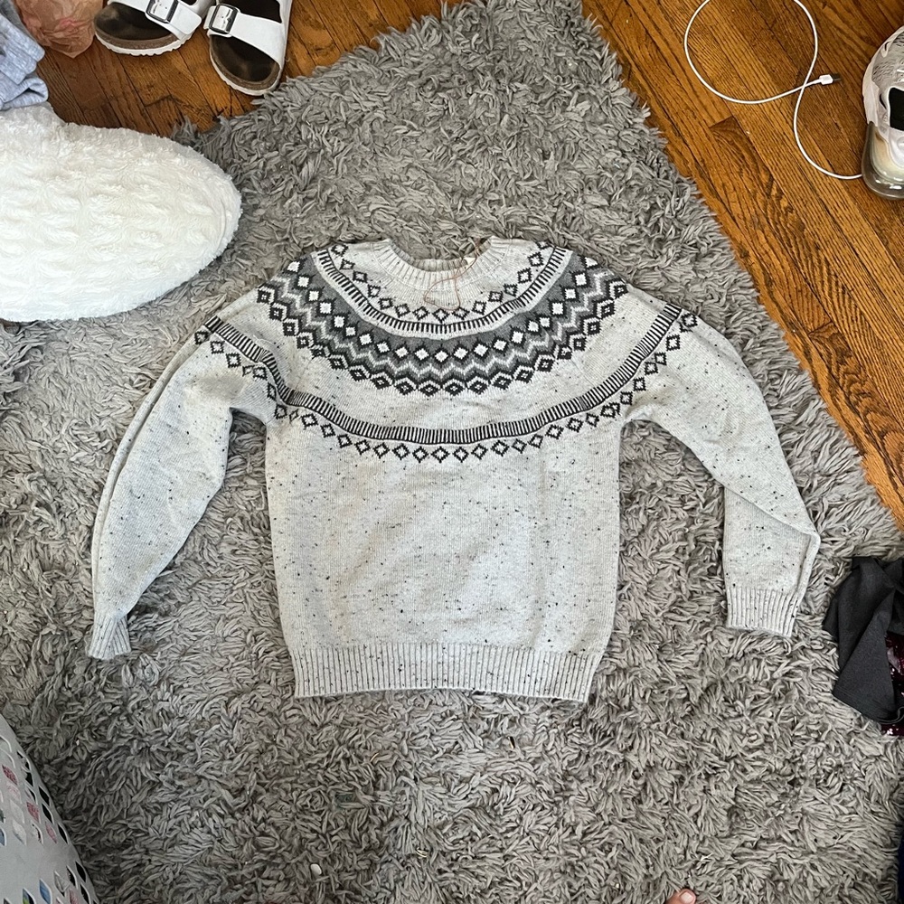 size medium grey sweater